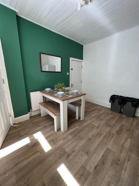 Moorfield Street Guesthouse Leeds  Exterior foto